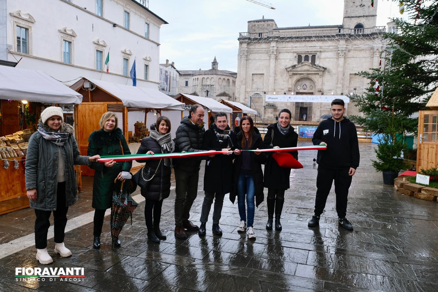 Inaugurato Il Villaggio Di Natale In Piazza Arringo Marco Fioravanti